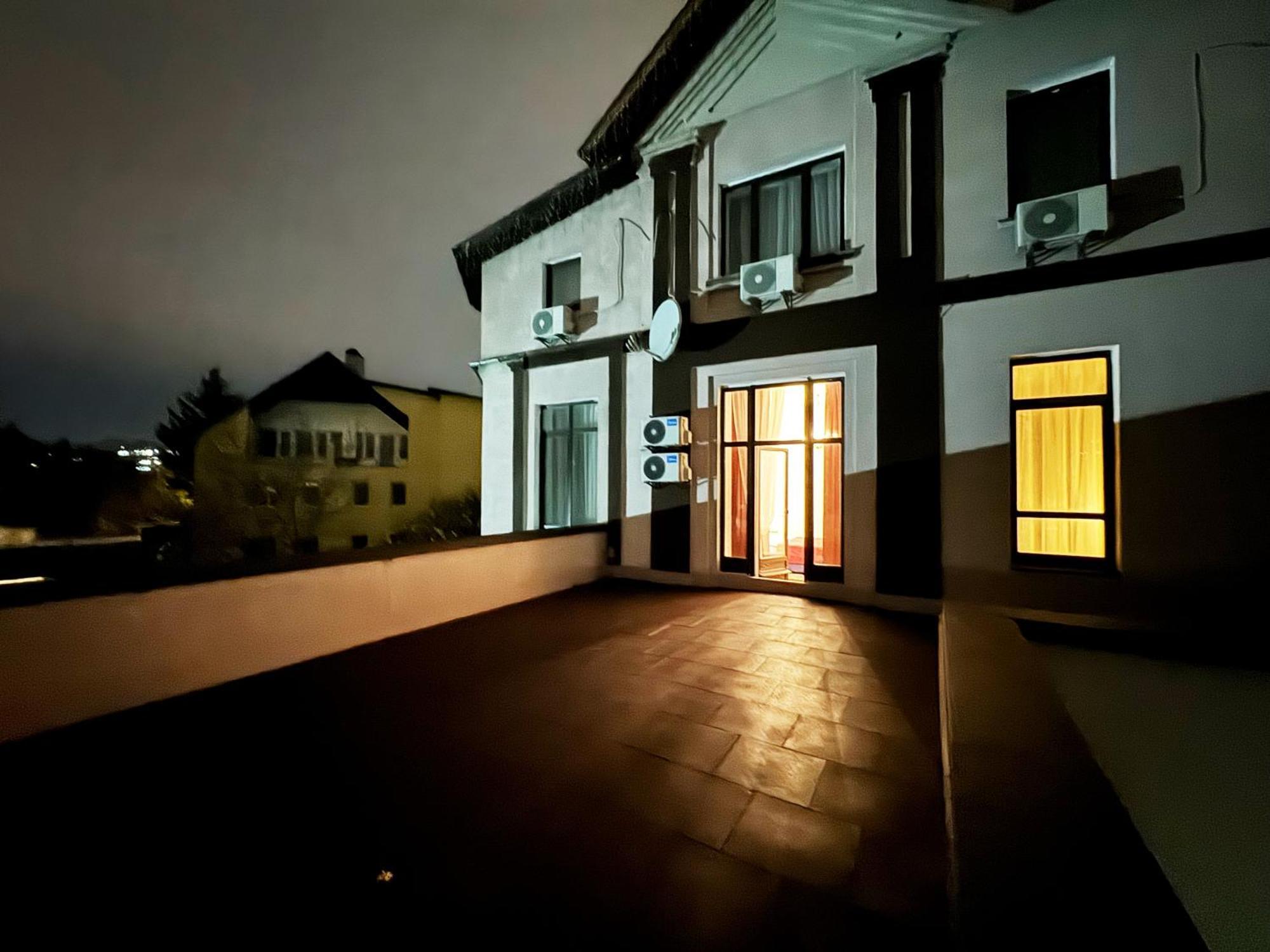 Signeev'S Villa Kiew Exterior foto